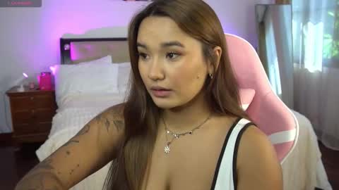 Snapshot of immahawaii chatting on November 16, 3:23 am Imma online show from November 16, 3:23 am