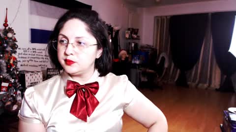 Empress online show from December 9, 4:15 pm