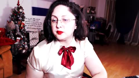 Empress online show from December 9, 8:54 pm