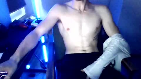 Tobi- Im Searching for girl Breda online show from May 16, 7:01 pm