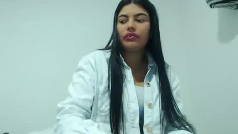 imsweetlips online show from March 15, 3:18 pm