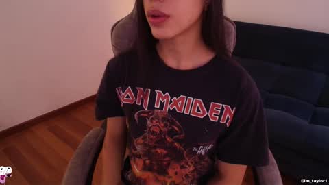 Snapshot of imtaylor__ chatting on October 17, 10:12 pm TAYLOR online show from October 17, 10:12 pm