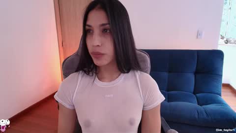 Snapshot of imtaylor__ chatting on November 25, 7:14 pm TAYLOR online show from November 25, 7:14 pm