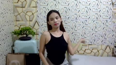 Snapshot of imyourgirl_vanessa26 chatting on July 21, 8:05 am Im sad because im lonely wish help me here online show from July 21, 8:05 am