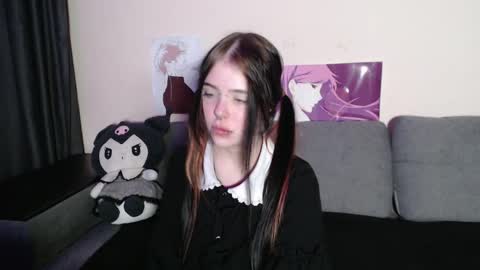Snapshot of in_the_void chatting on June 7, 10:24 pm Alice online show from June 7, 10:24 pm