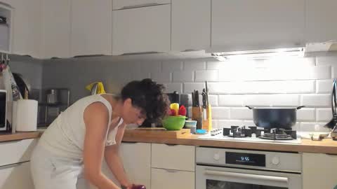 Ina Kush online show from October 2, 7:10 pm