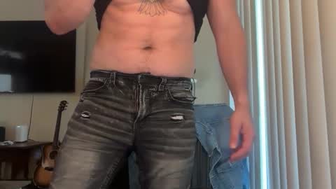Snapshot of inamate93 chatting on April 8, 6:30 pm Inmate1993 online show from April 8, 6:30 pm