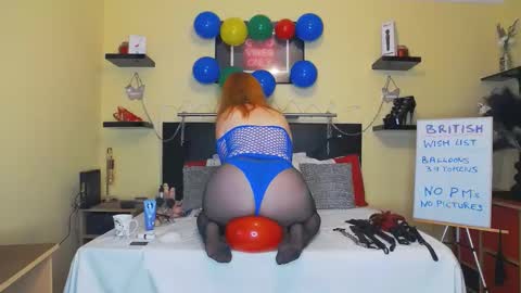 inannalove online show from December 5, 11:40 pm