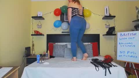 inannalove online show from December 12, 11:36 pm