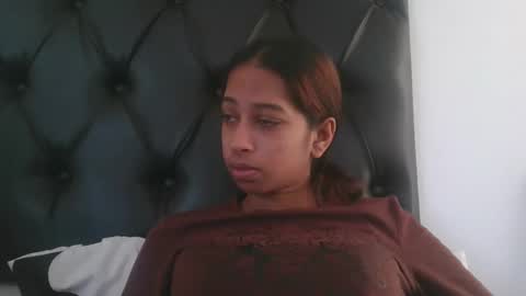 Snapshot of indanbella19 chatting on April 29, 5:00 am indanbella19 online show from April 29, 5:00 am
