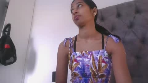 Snapshot of indanbella19 chatting on May 24, 5:56 am indanbella19 online show from May 24, 5:56 am