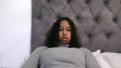 Snapshot of indanbella19 chatting on August 5, 4:48 am indanbella19 online show from August 5, 4:48 am