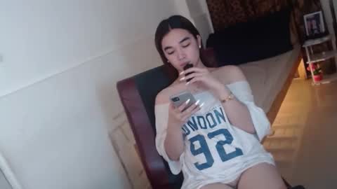 indestructabletrixie online show from March 10, 11:32 pm