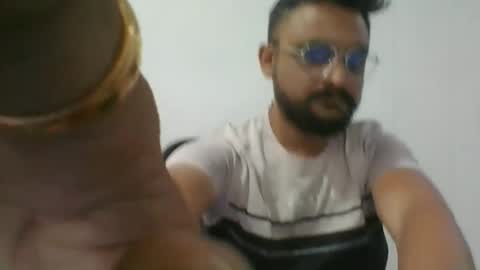 Snapshot of indian1433 chatting on December 2, 4:18 am indian1433 online show from December 2, 4:18 am