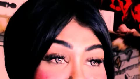 Snapshot of indian_dreamgirl chatting on November 29, 2:58 am Bella Ambrosia online show from November 29, 2:58 am