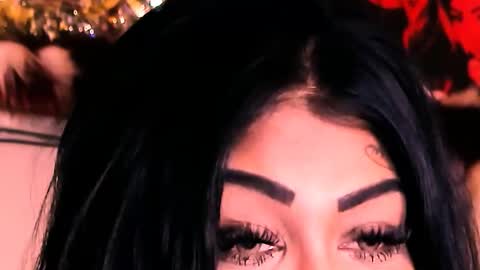 Snapshot of indian_dreamgirl chatting on December 14, 12:27 am Bella Ambrosia online show from December 14, 12:27 am