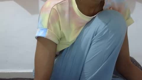 jully online show from March 21, 9:36 am