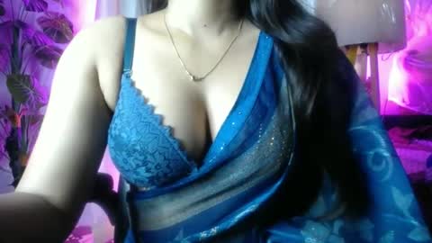Snapshot of indian_manisha chatting on July 24, 6:11 am manisha online show from July 24, 6:11 am