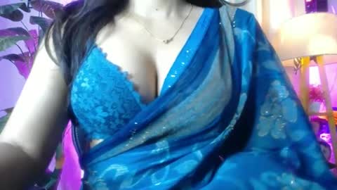Snapshot of indian_manisha chatting on August 1, 6:23 am manisha online show from August 1, 6:23 am