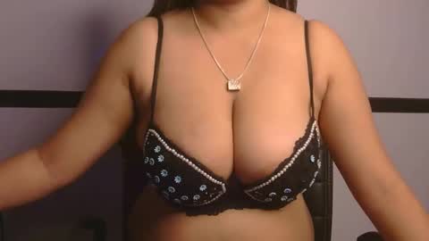 indian_sayesha online show from February 17, 4:46 pm