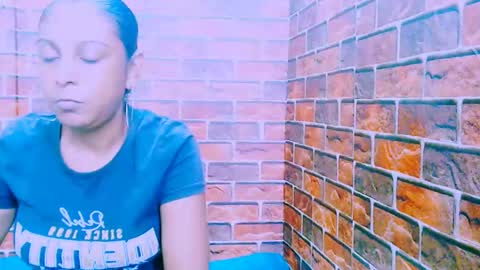 Snapshot of indian_spice_girl chatting on April 6, 8:04 am indian_spice_girl online show from April 6, 8:04 am