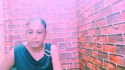 Snapshot of indian_spice_girl chatting on April 8, 9:09 am indian_spice_girl online show from April 8, 9:09 am