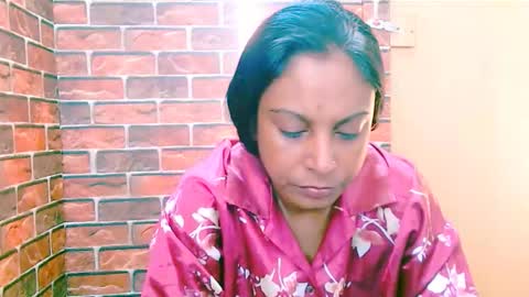 Snapshot of indian_spice_girl chatting on April 26, 5:27 am indian_spice_girl online show from April 26, 5:27 am