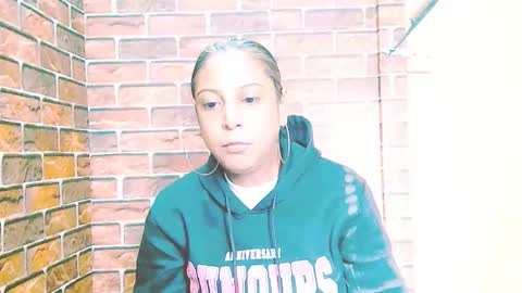 Snapshot of indian_spice_girl chatting on May 12, 7:05 am indian_spice_girl online show from May 12, 7:05 am