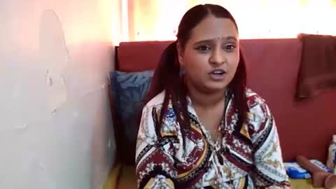 Snapshot of indian_sunshine chatting on October 17, 7:22 am indian_sunshine online show from October 17, 7:22 am