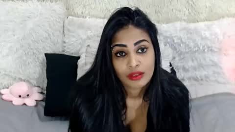 Snapshot of indian_swaggerliciousx chatting on May 15, 11:45 pm Jazmin online show from May 15, 11:45 pm