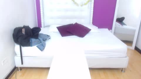 Snapshot of indian_whore18 chatting on March 10, 10:55 pm indian_whore18 online show from March 10, 10:55 pm