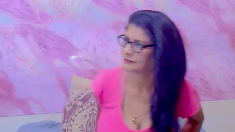 Snapshot of indianallure chatting on November 1, 5:20 am Femiez online show from November 1, 5:20 am