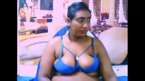 Snapshot of indiancherry4u2luv chatting on March 5, 7:05 am indiancherry4u2luv online show from March 5, 7:05 am