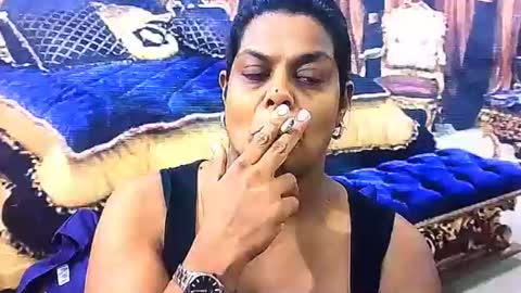 Snapshot of indiancherrypie chatting on November 2, 5:32 am indiancherrypie online show from November 2, 5:32 am