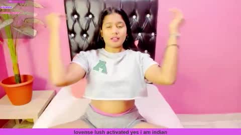 Snapshot of indianflame chatting on June 1, 7:32 am PARADISEQUEEN online show from June 1, 7:32 am