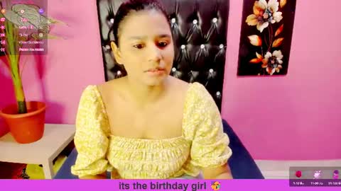 PARADISEQUEEN online show from August 1, 8:02 am
