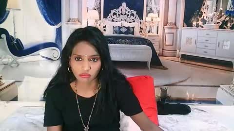 Leah online show from September 19, 5:35 pm