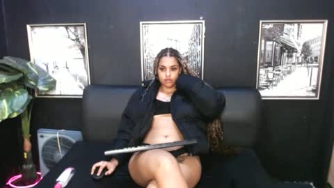 Snapshot of indianmila chatting on June 26, 10:19 am indianmila online show from June 26, 10:19 am