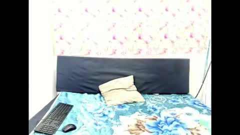 indianmystica694u online show from September 17, 8:16 am