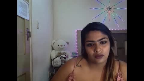 indianpeaches4u online show from April 12, 5:56 am