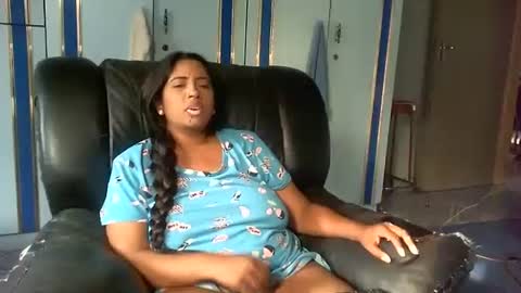Snapshot of indianplaygal69 chatting on December 3, 2:27 pm Indianpalgal69 online show from December 3, 2:27 pm