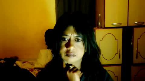 indianpleasures21 online show from March 11, 6:47 pm