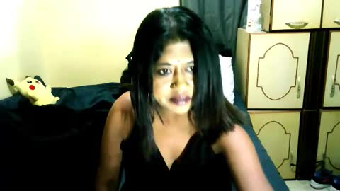 indianpleasures21 online show from May 15, 2:51 am