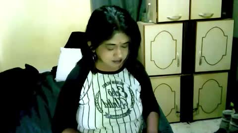 indianpleasures21 online show from June 1, 7:04 pm