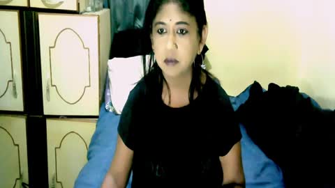 indianpleasures21 online show from July 20, 11:29 pm