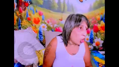 indianroxy27 online show from February 26, 7:24 pm