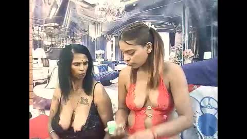 indiansexyass4u2luv online show from February 18, 9:22 pm