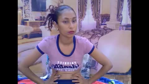 indiansexybutt4u2luv online show from February 19, 6:53 am