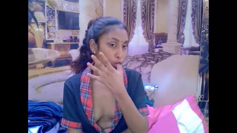indiansexybutt4u2luv online show from March 9, 7:12 am