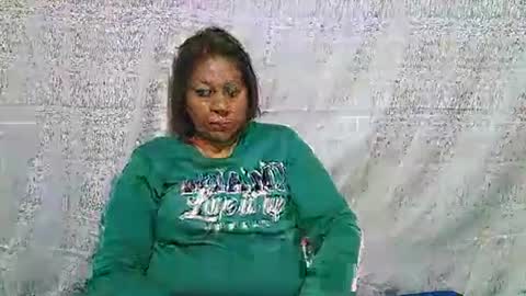 Snapshot of indiansexymilf chatting on June 5, 6:20 am candice online show from June 5, 6:20 am